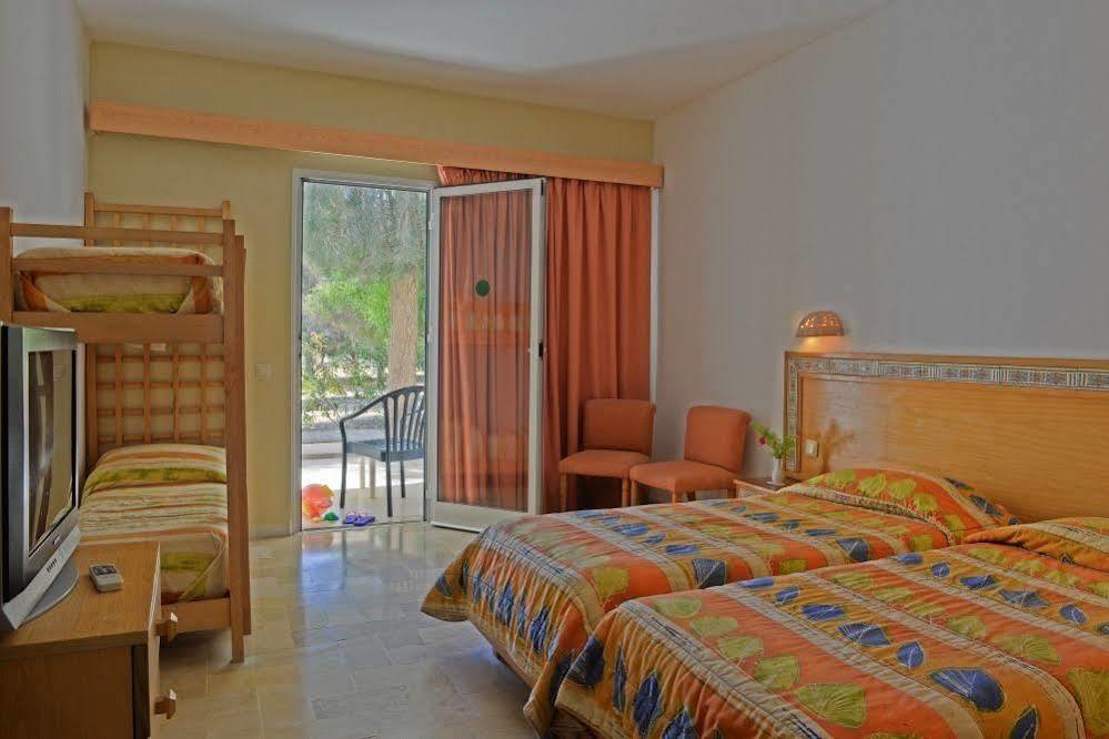 Hotel Meninx Djerba Triffa ภายนอก รูปภาพ